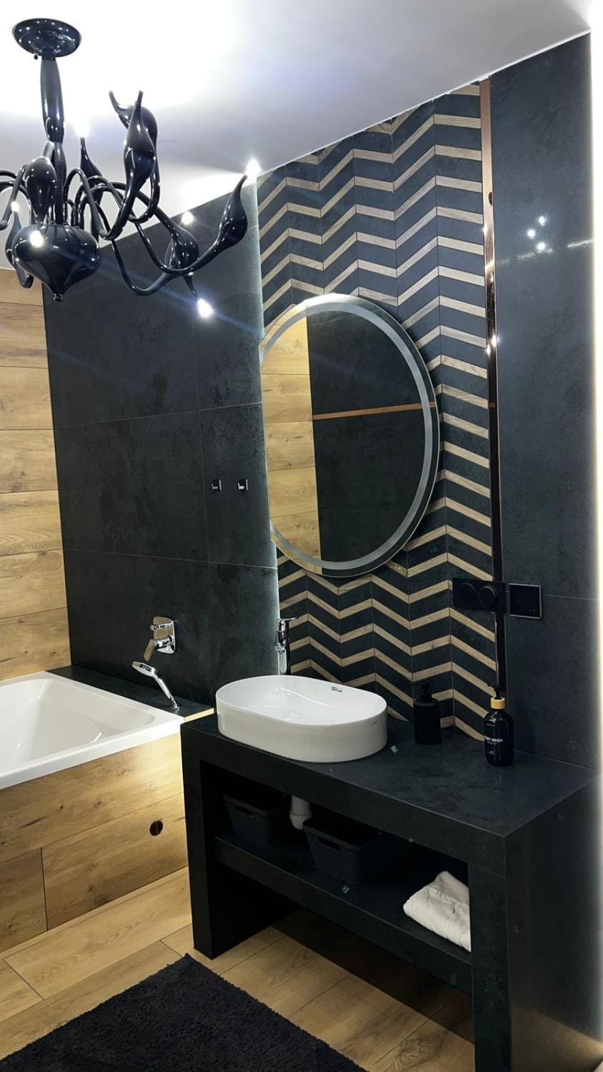 Sadowa Ostoja z prywatnymi jacuzzi Apartment in Pomeranian Voivodeship