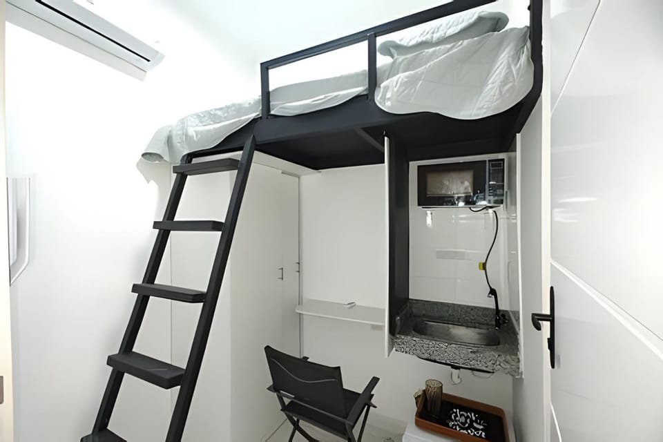 Hum302D| micro studio in Leblon 5 min from beach Apartment in Rio de Janeiro