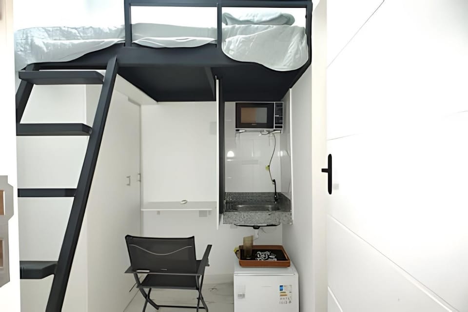 Hum302D| micro studio in Leblon 5 min from beach Apartment in Rio de Janeiro