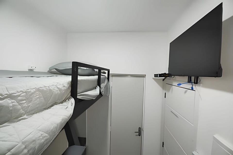Hum302D| micro studio in Leblon 5 min from beach Apartment in Rio de Janeiro
