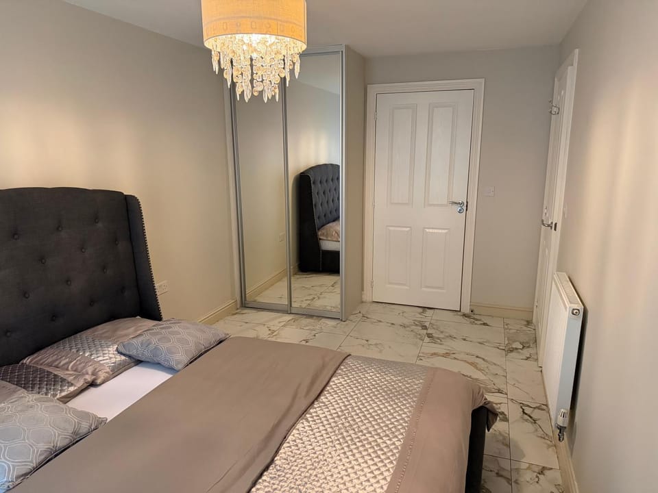 The Meridian Apartment in Slough
