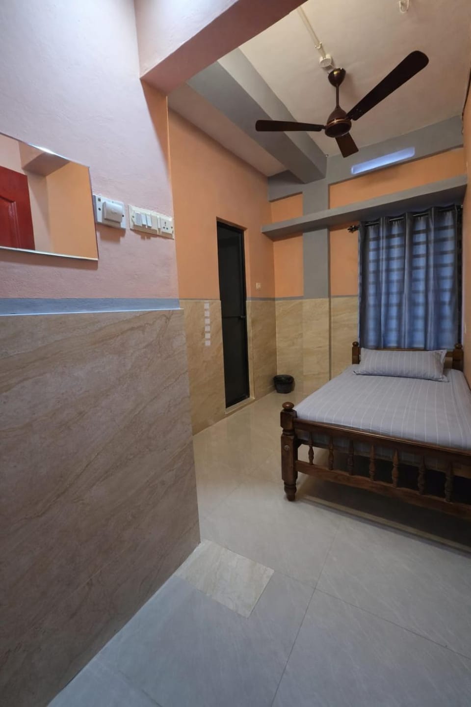 FlexTays Transit - Station Side Stays Hostel in Thiruvananthapuram