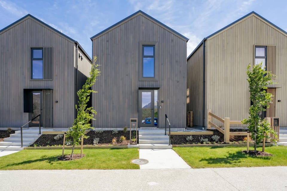 Property building, Day