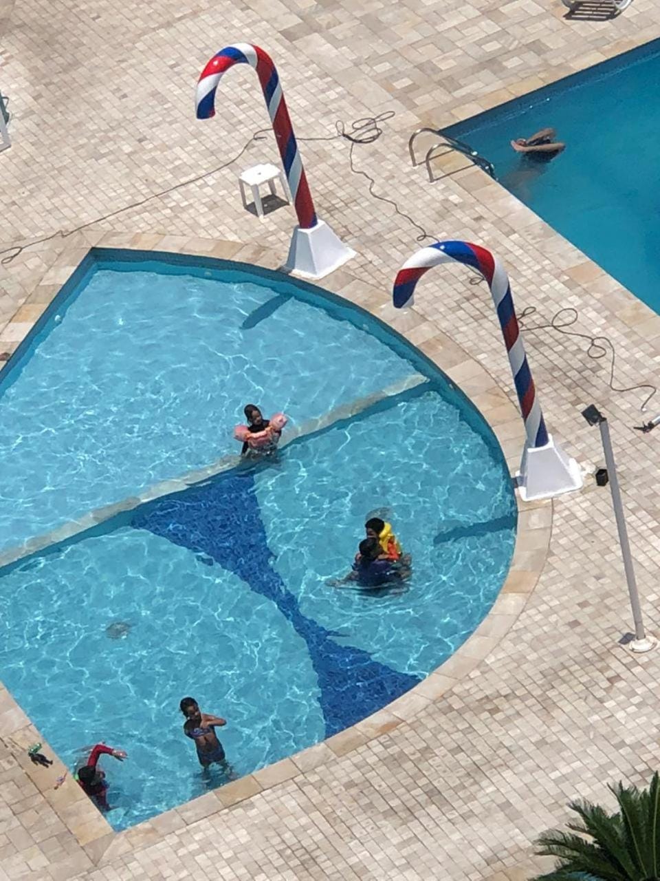 Apto 2 quartos à 2min da praia com piscina e lazer Apartment in State of São Paulo