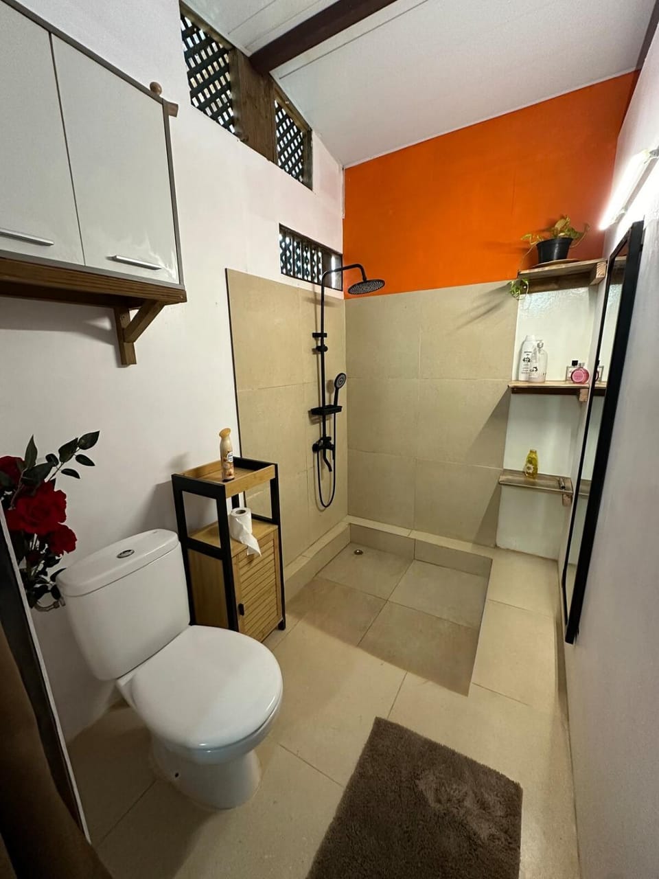 Shower, Toilet, Bathroom