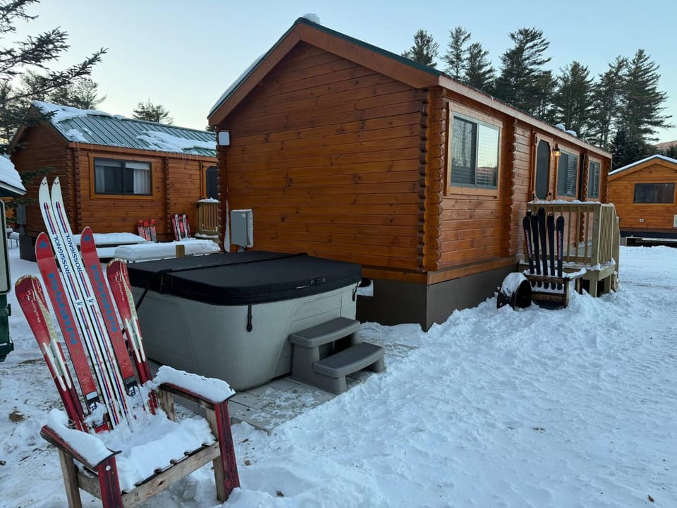Property building, Hot Tub