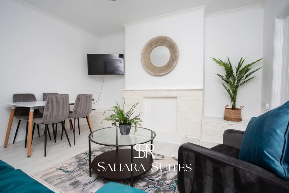 TV and multimedia, Living room, Seating area, Dining area, Evening entertainment