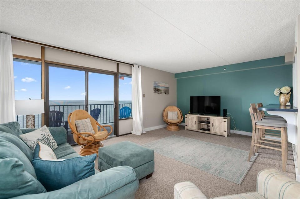 3 Bedroom Direct Ocean Front Capri Condo with Indoor Pool House in Ocean City