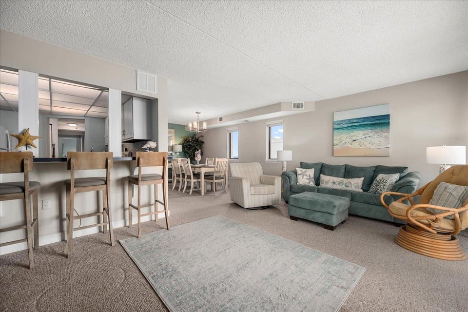 3 Bedroom Direct Ocean Front Capri Condo with Indoor Pool House in Ocean City
