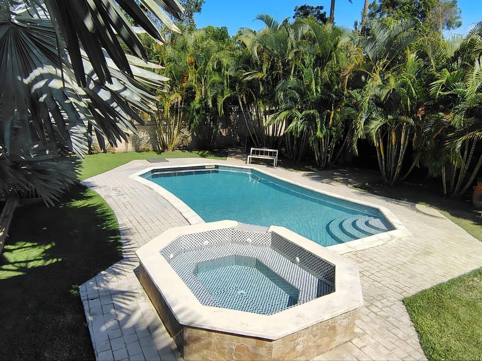 Swimming pool, Swimming pool