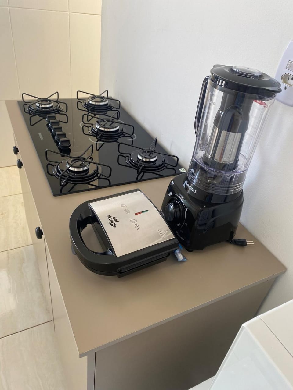 Coffee/tea facilities, toaster
