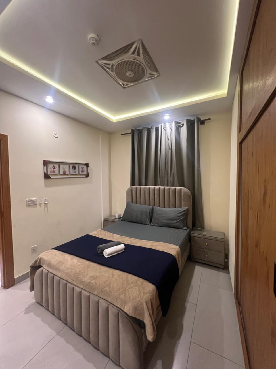Trendy 1 Bed Apartment in Bahria Phase 7 Wifi & AC Apartment in Islamabad Capital Territory