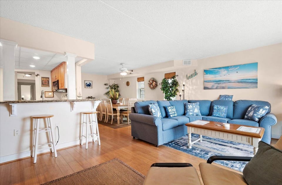 3 Bed/2 Bath Bay Unit with Indoor Pool! House in Ocean City