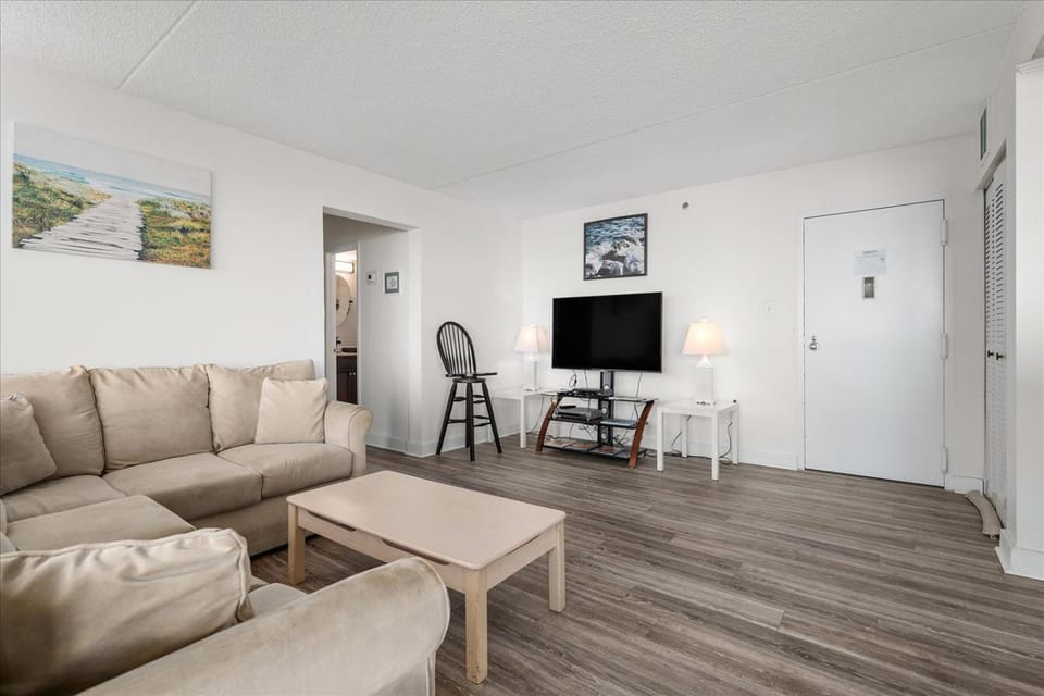 Gorgeous Side Ocean Views From this 2 Bedroom Capri Condo with Indoor Pool! House in Ocean City
