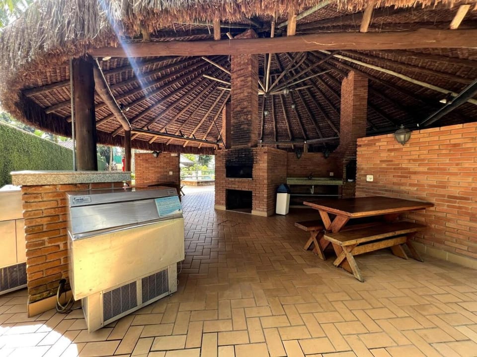 Apartamento renovado no melhor condomínio de Riviera Apartment in Bertioga