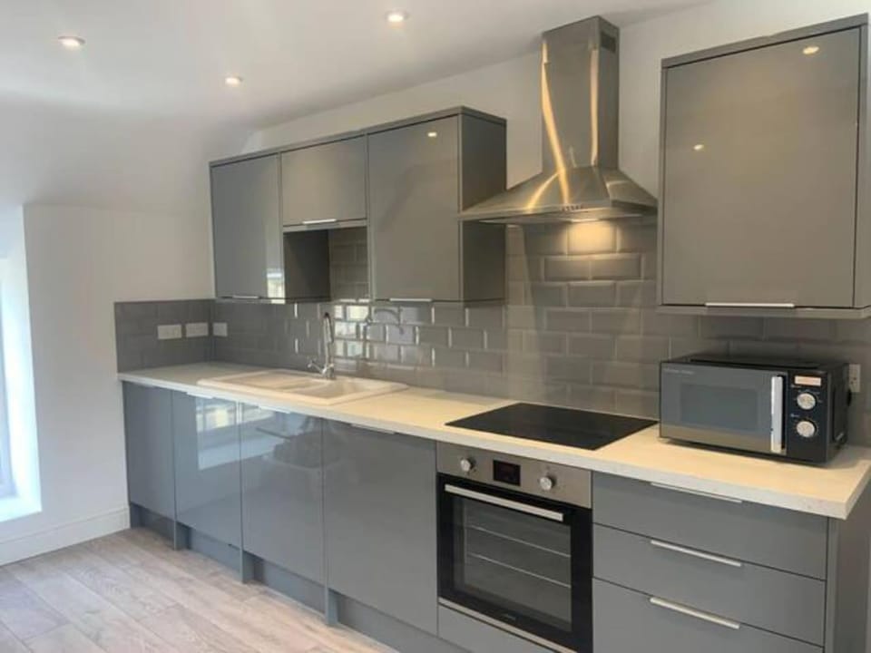 Contemporary Chic Stylish Apartment in Tetbury House in Tetbury