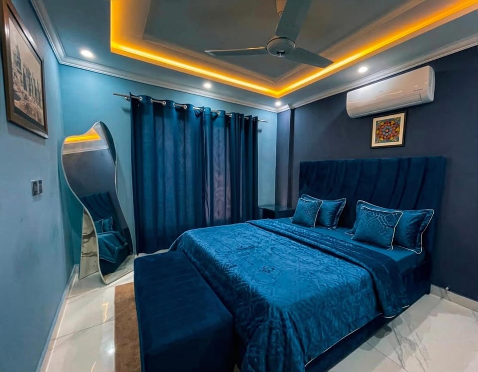 Bed, Photo of the whole room, Bedroom, air conditioner