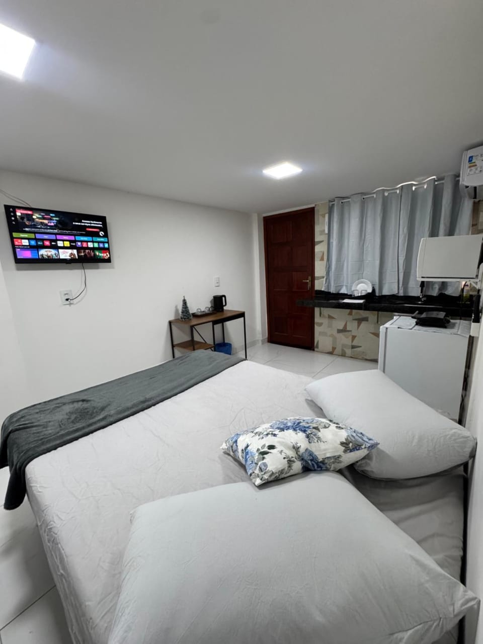 Loft 107 com Ar no bairro Muquiçaba, bem localizado para negócios e fácil acesso para todas as praias e montanhas da cidade - SEM vaga de garagem Apartment in Guarapari