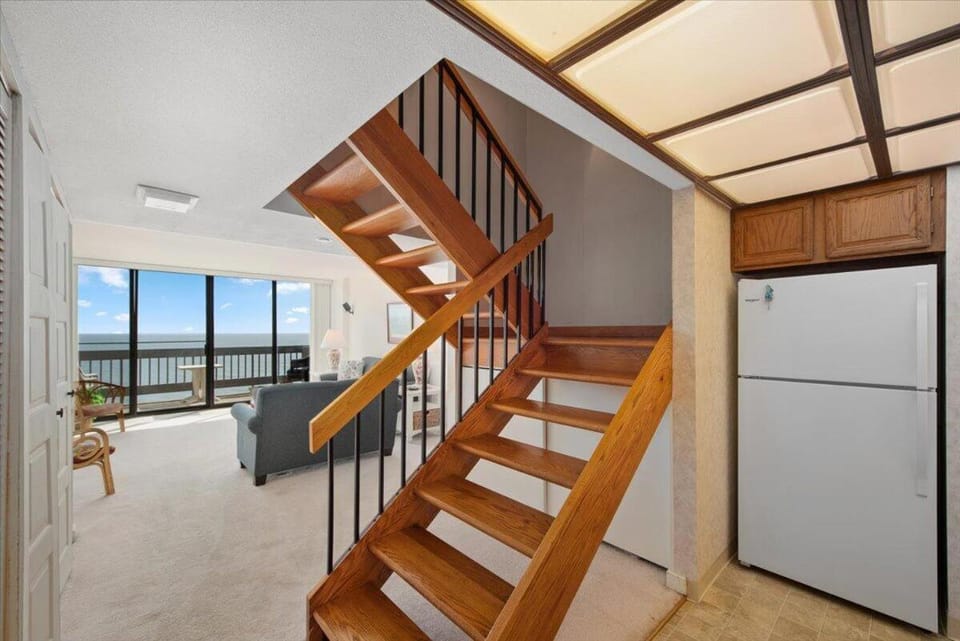 2 Bedroom Ocean Front Century I Condo with Indoor Pool! House in Ocean City