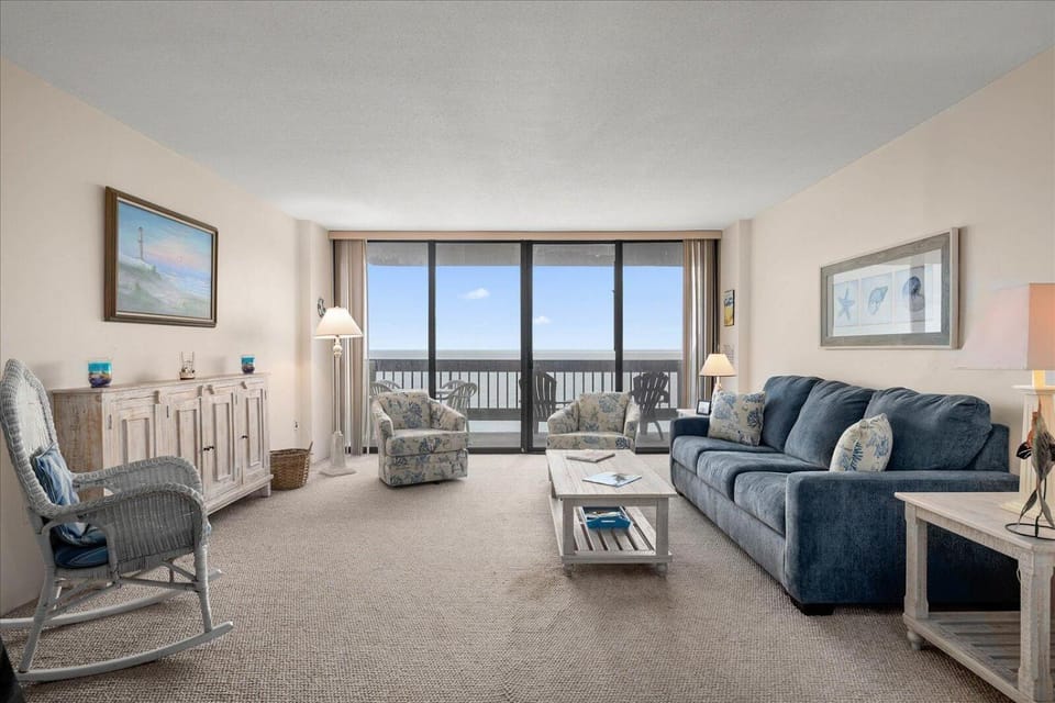 Sunny Oceanfront Century I 2 bed/2 bath with Indoor Pool! House in Ocean City