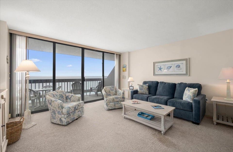 Sunny Oceanfront Century I 2 bed/2 bath with Indoor Pool! House in Ocean City