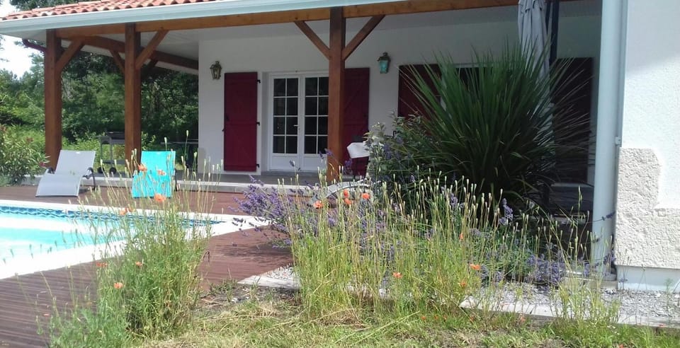 Le clos des pins House in Léon