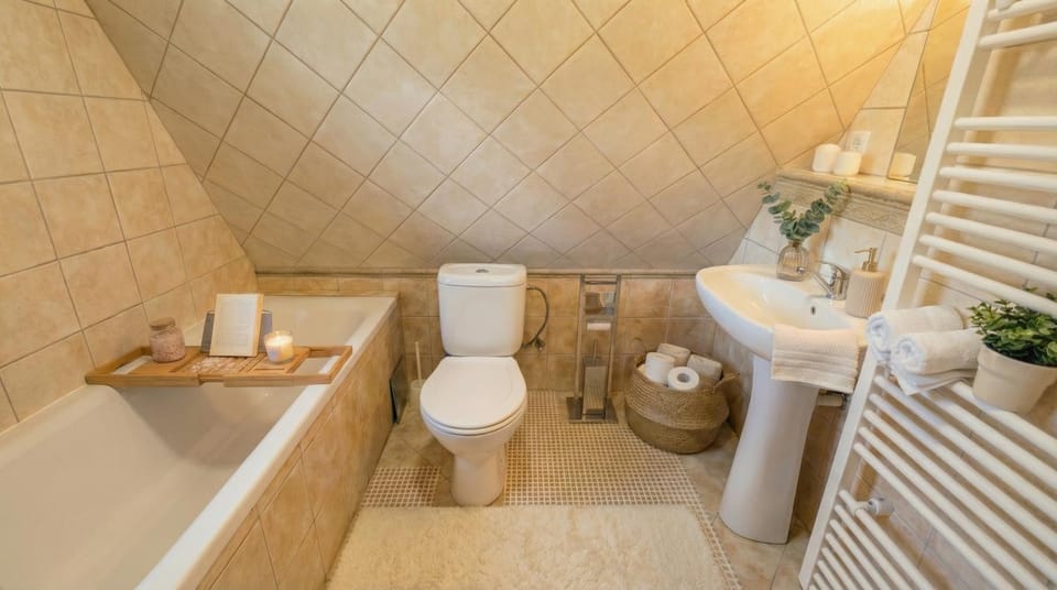 Toilet, Bathroom, Bath