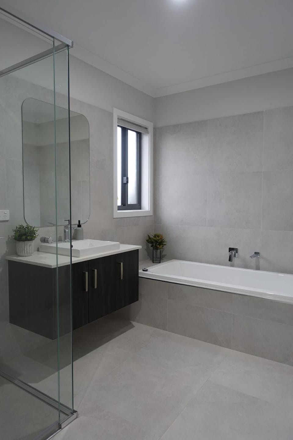 3-Bedroom Home Flexible Beds North Shepparton House in Shepparton