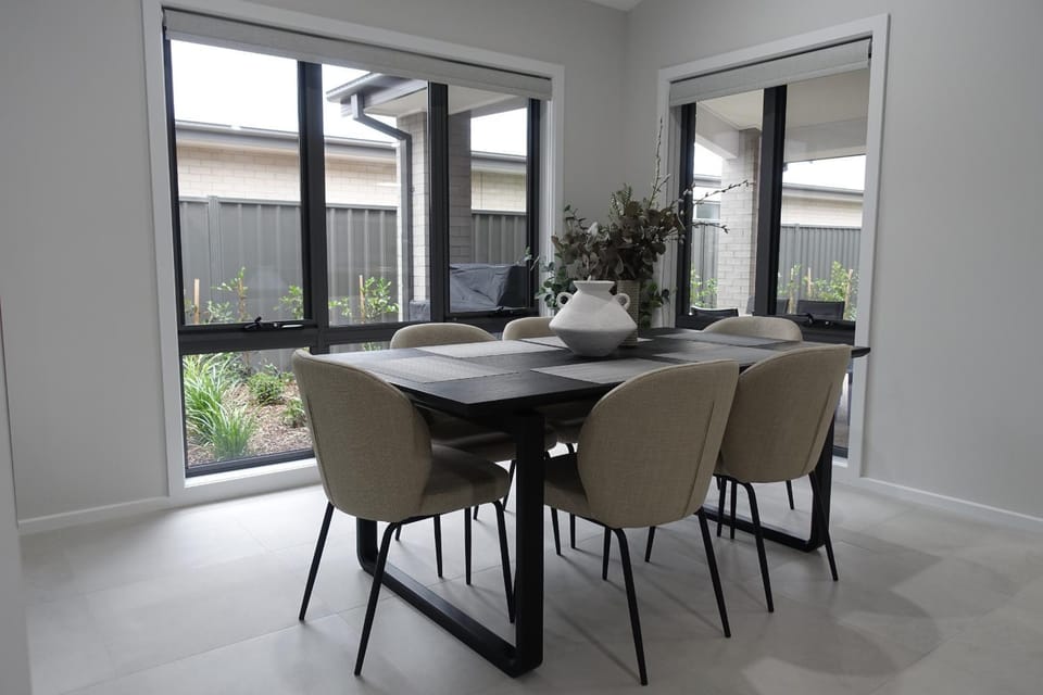 3-Bedroom Home Flexible Beds North Shepparton House in Shepparton