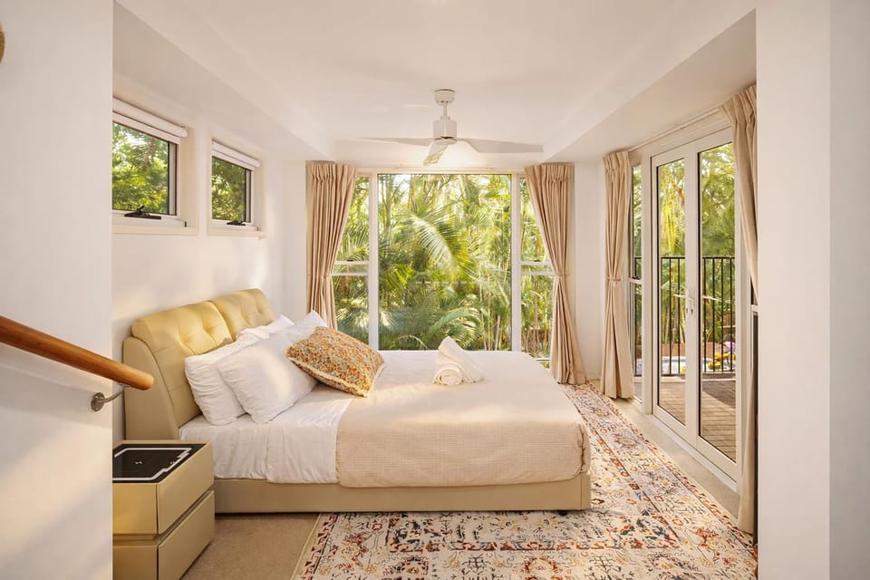 Bed, Garden, Photo of the whole room, Bedroom, Garden view