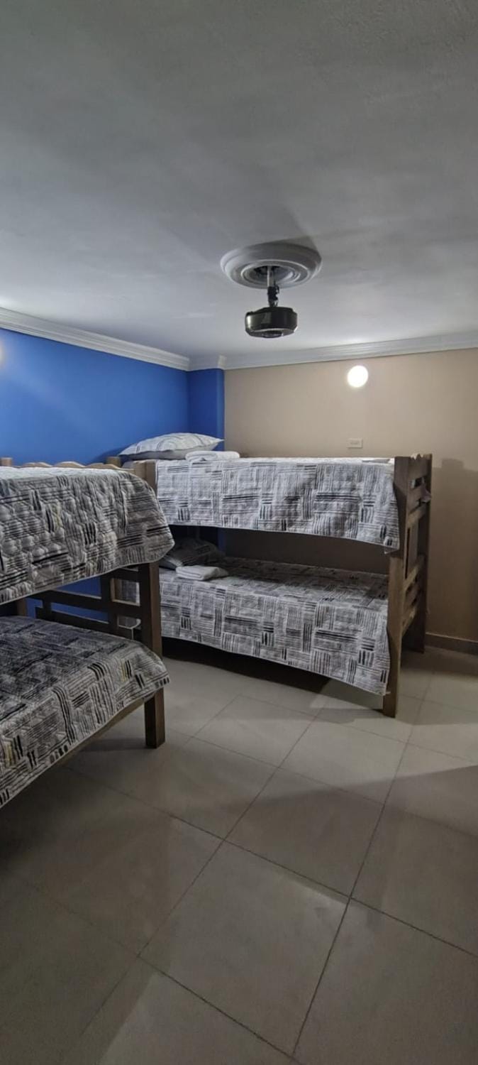 Bedroom, bunk bed