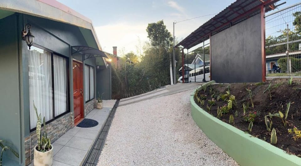 Dreams of Golden Wings Apartment in Monteverde