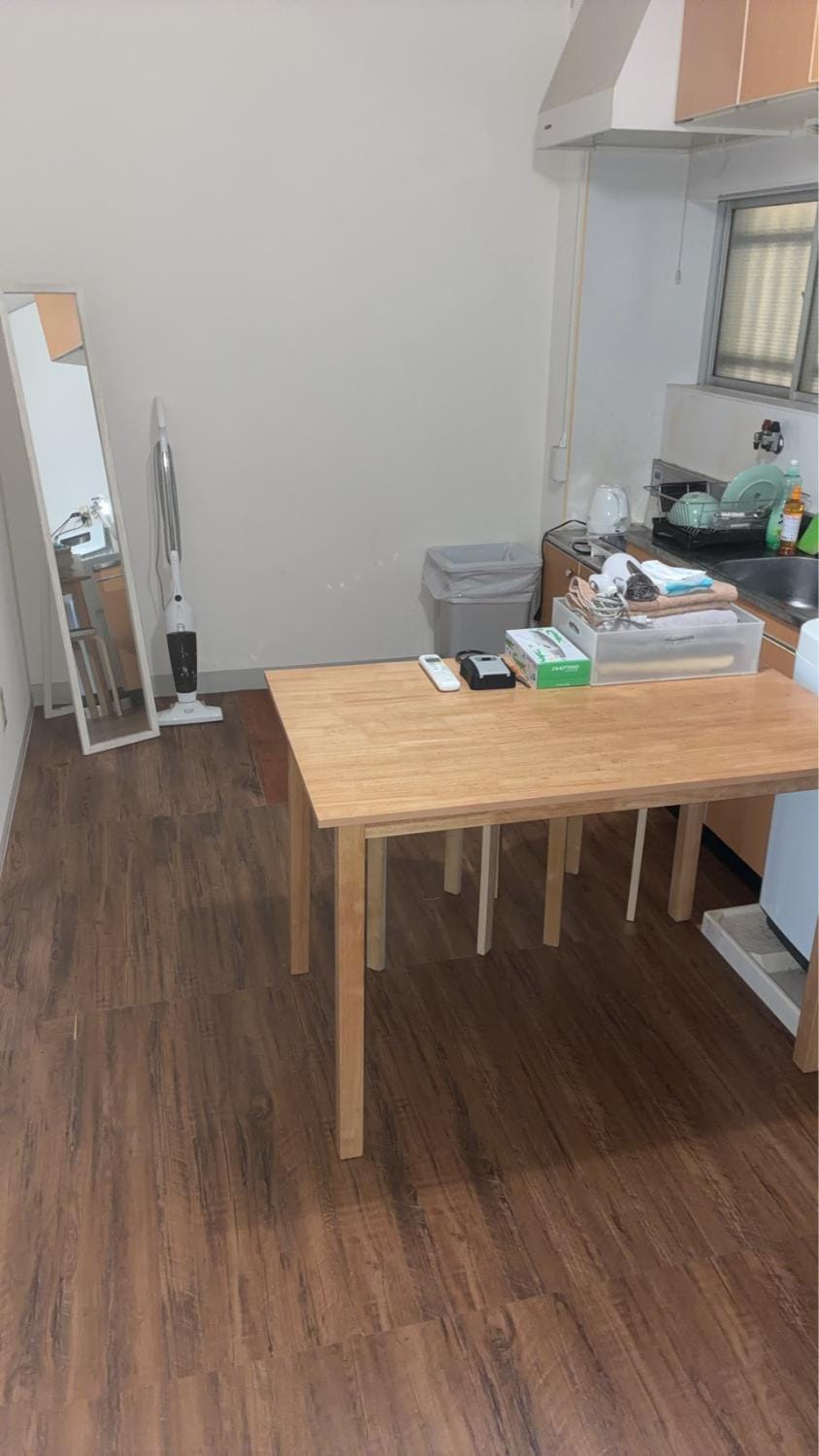 Wide bright room with 3beds Apartment in Osaka