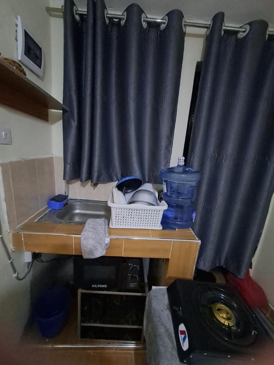 Kitchen or kitchenette, Breakfast, microwave
