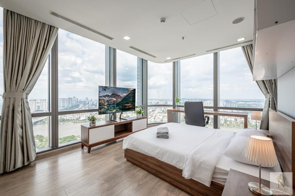 Bed, TV and multimedia, Bedroom, towels