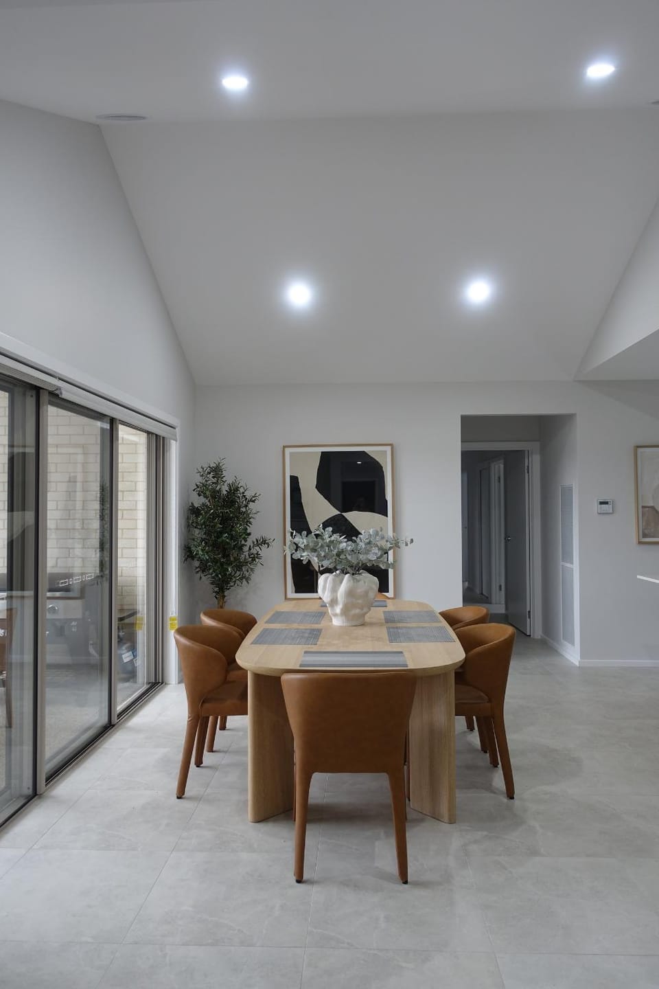 Stylish 3BR Near GV Health, Golf & Sports Precinct House in Shepparton