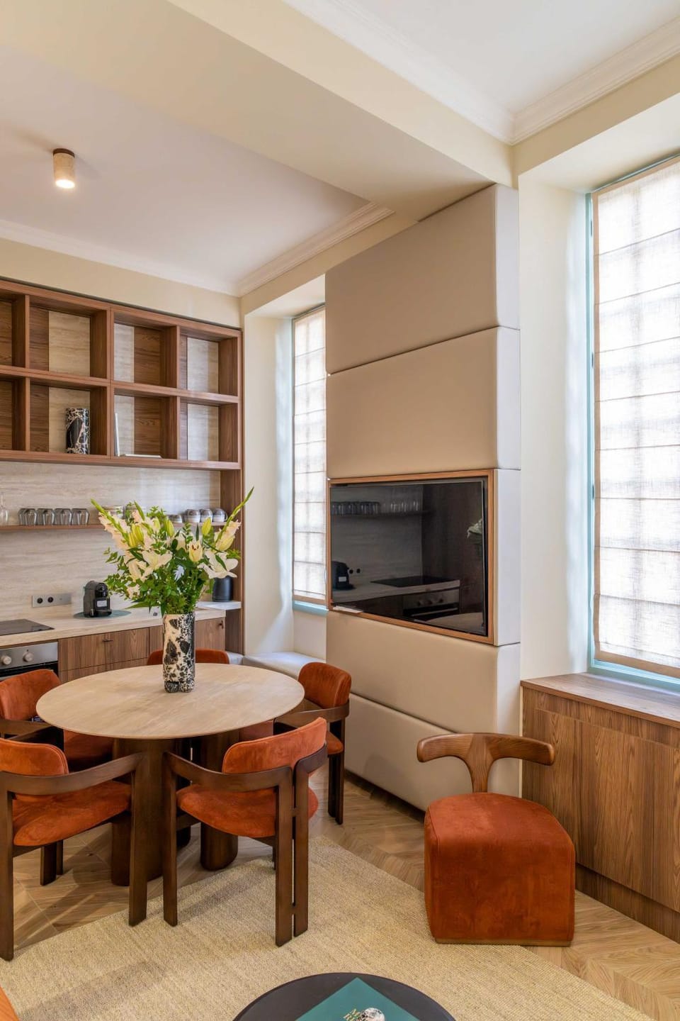 TV and multimedia, Dining area