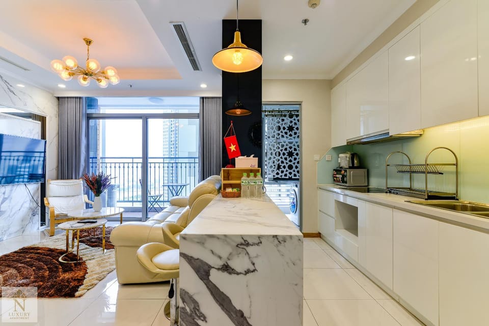 TV and multimedia, Kitchen or kitchenette, Living room, Seating area