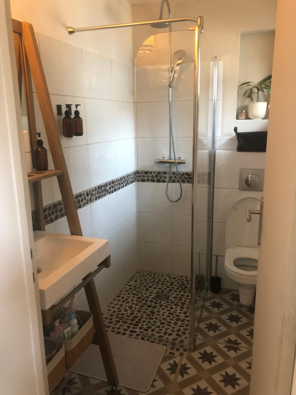 Jolie chartreuse Bed and Breakfast in Toulouse
