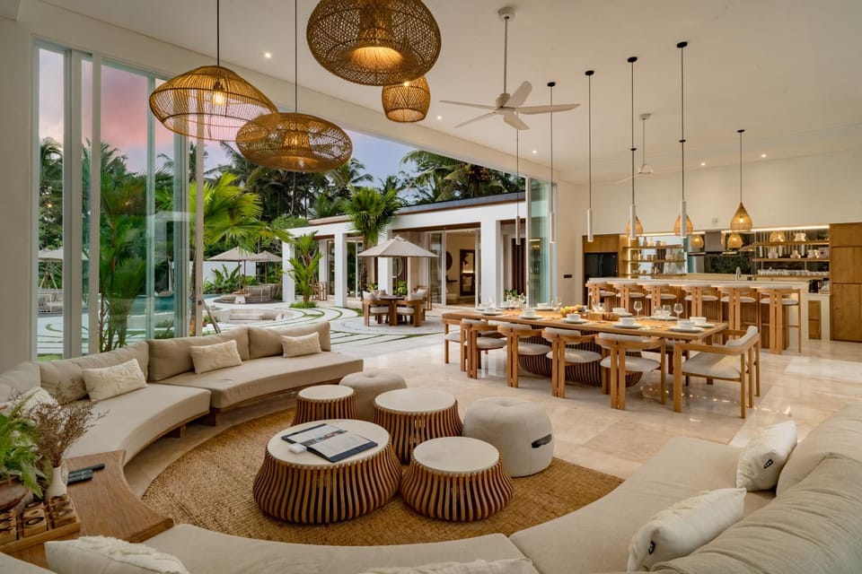 Living room, Seating area