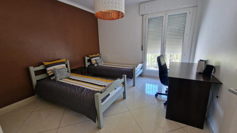 Grand Appartement - Climatisation- Wifi - Avignon - 4 chambre 7 places Apartment in Avignon