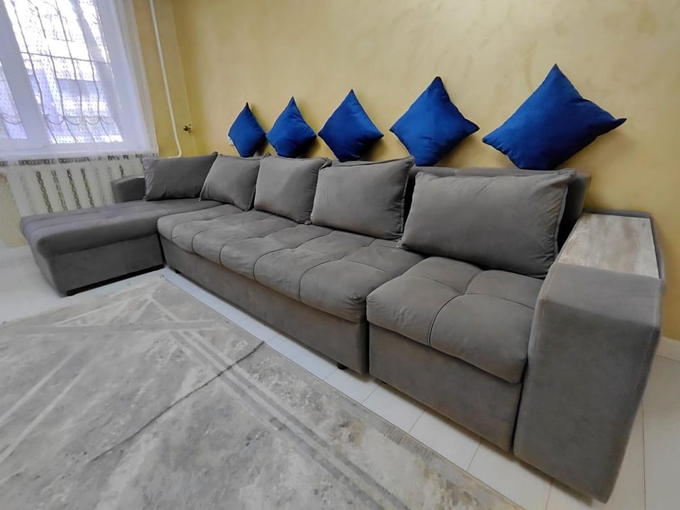 Bed, TV and multimedia, Living room, Photo of the whole room, Seating area, Inner courtyard view, air conditioner, air conditioner