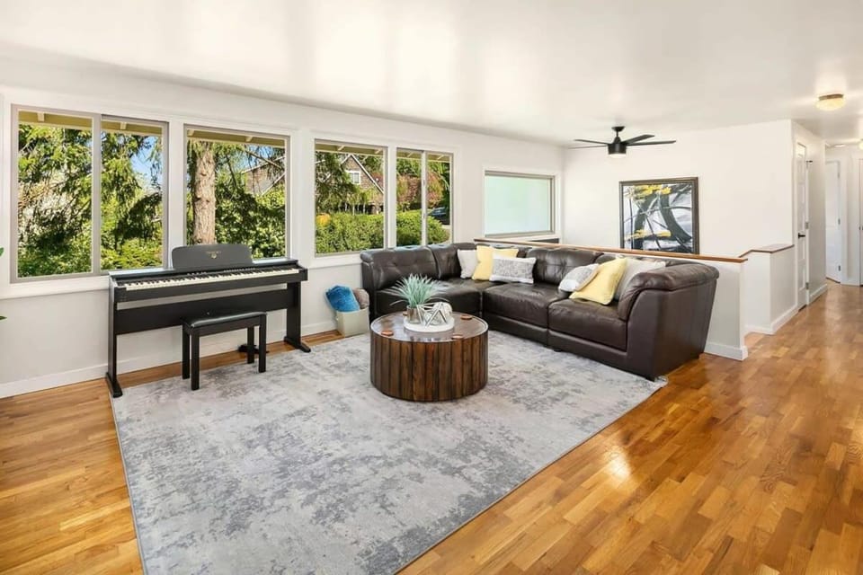 Family-Friendly Modern Home Mercer Island Garden House in Mercer Island