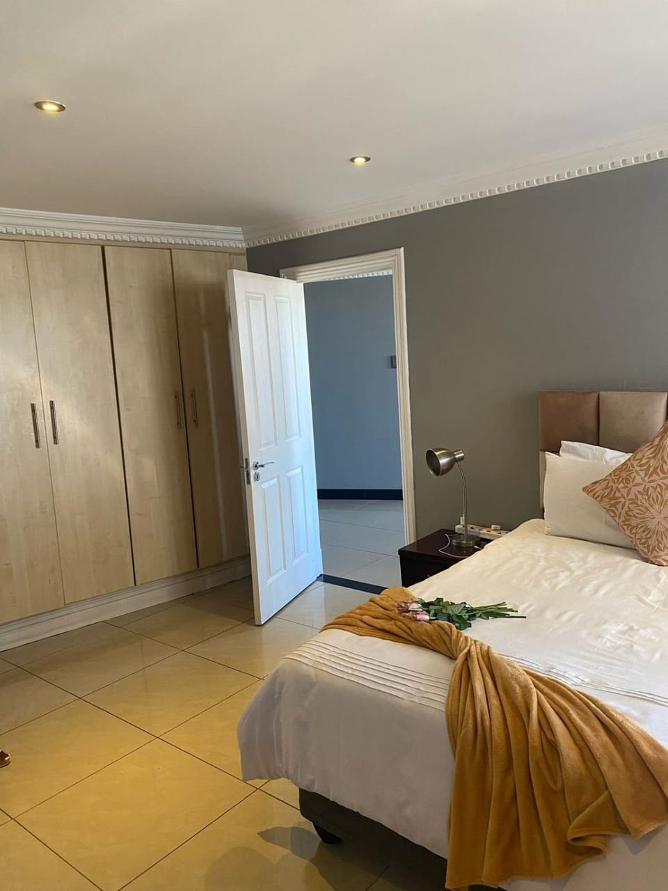 Large 1 Bedroom Partial Seaview 6th Floor Unit Apartment in Durban