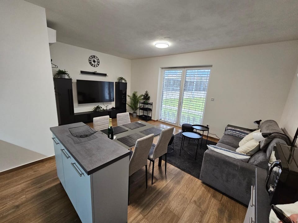 Living room, Seating area, Dining area