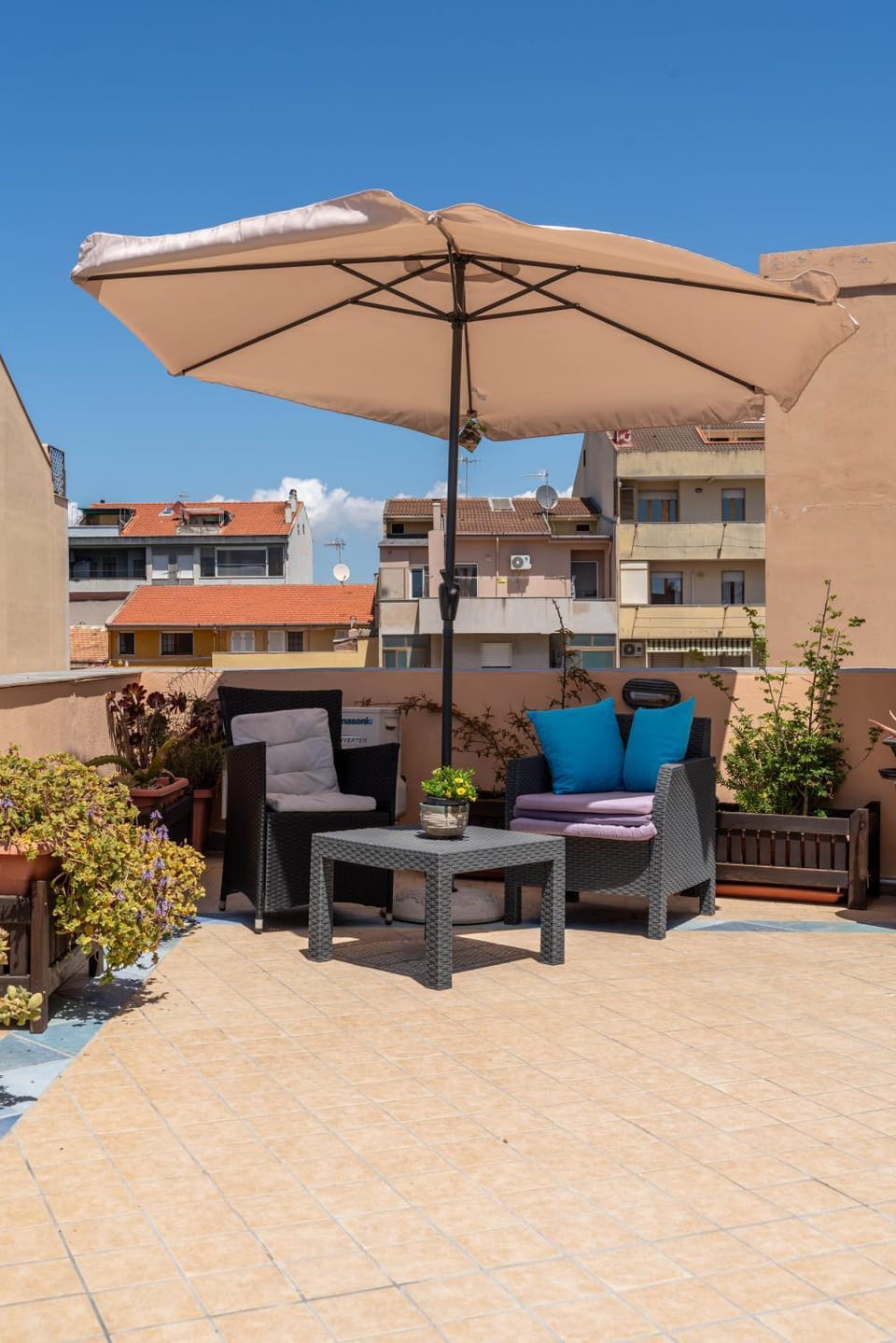 Patio, Day, Balcony/Terrace, sunbed