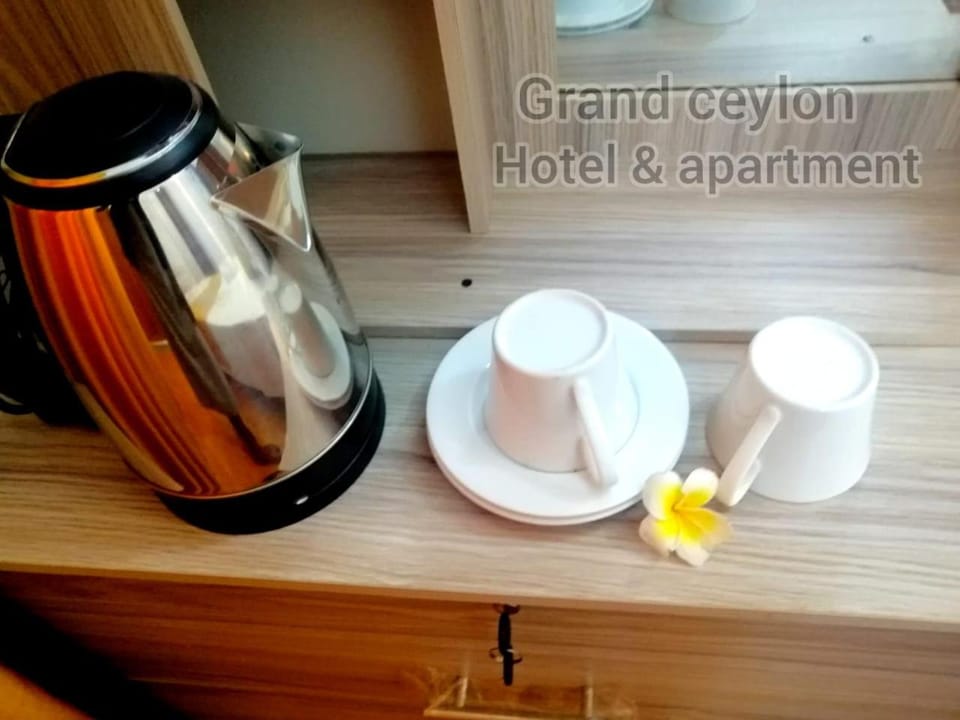 Coffee/tea facilities, Kitchen or kitchenette