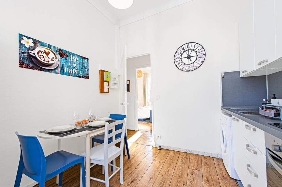 Dining area, kitchen