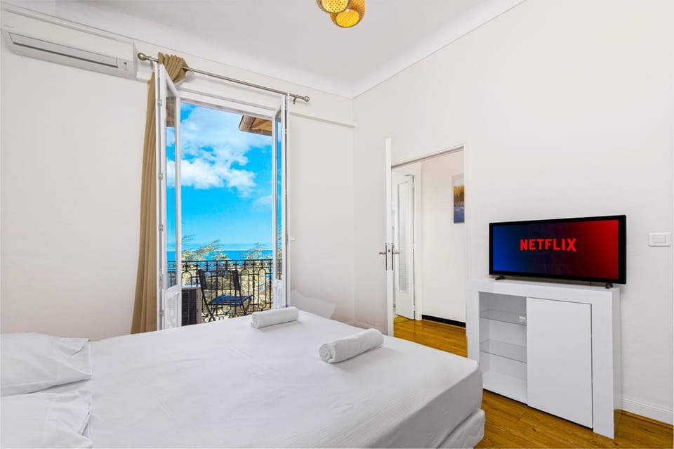 Bed, TV and multimedia, Balcony/Terrace, towels