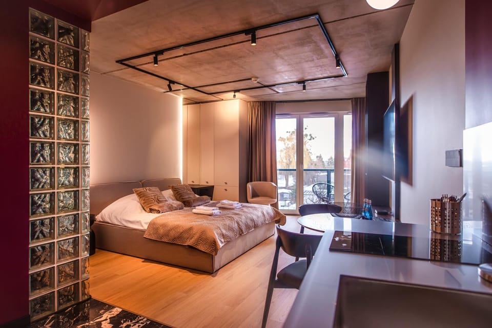 Dining area, Bedroom, kitchen, kitchen